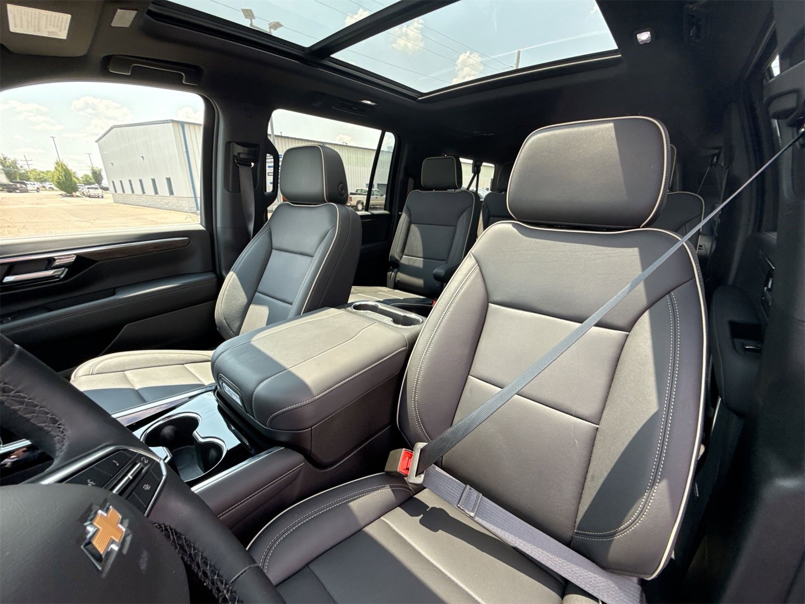 New 2025 Chevrolet Suburban Premier w/ Sun And Tow Package image 20