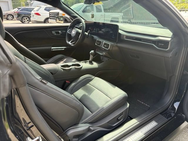 Used 2025 Ford Mustang Premium RWD image 12