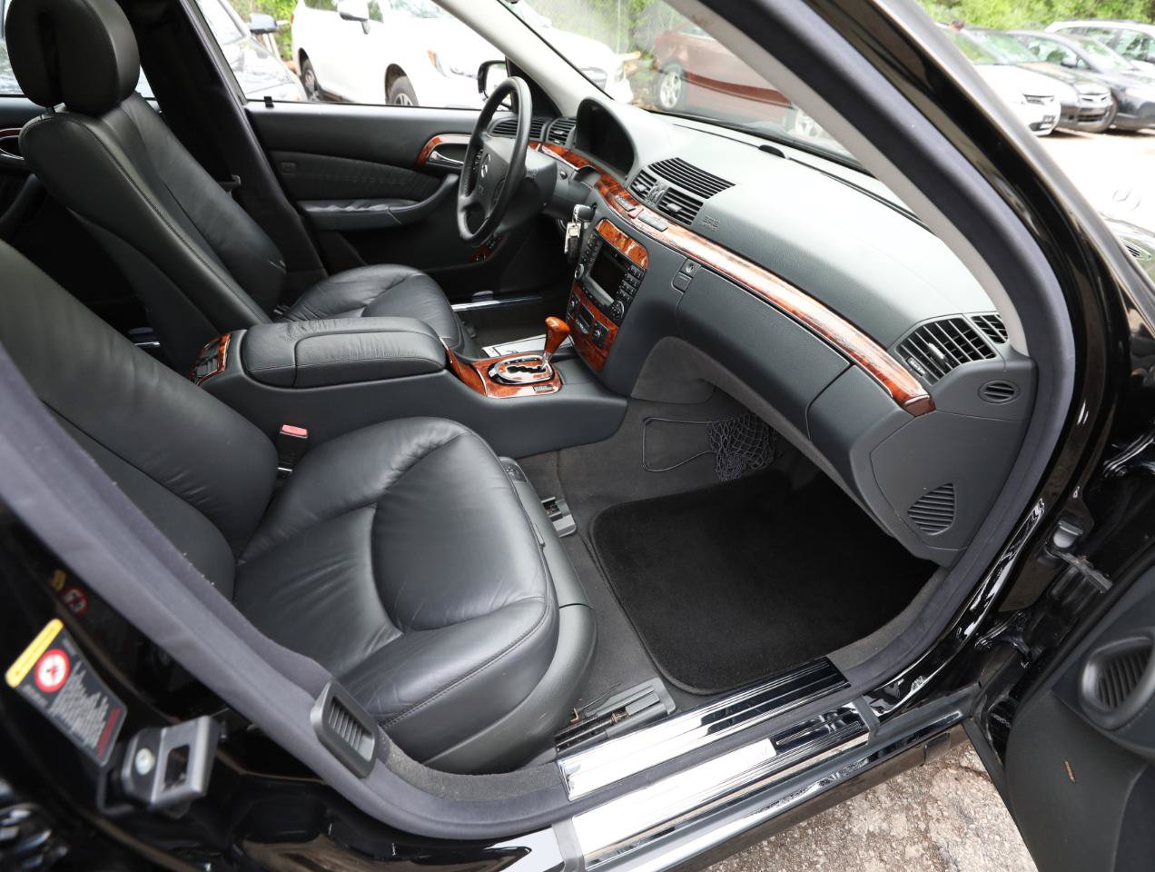 Used 2006 Mercedes-Benz S 500 4MATIC image 9