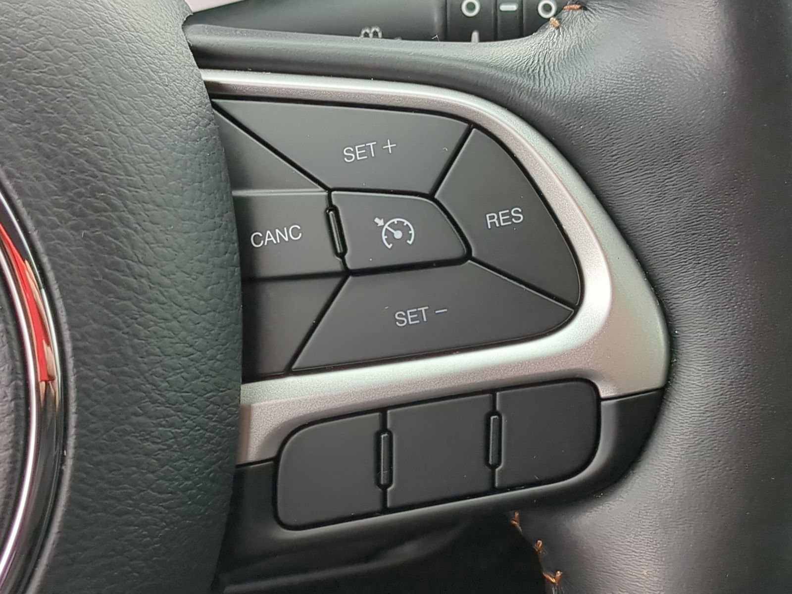 Used 2018 Jeep Compass Limited image 27