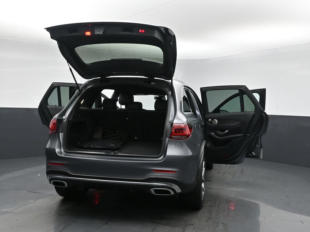 Used 2021 Mercedes-Benz GLC 300 4MATIC w/ AMG Line image 28