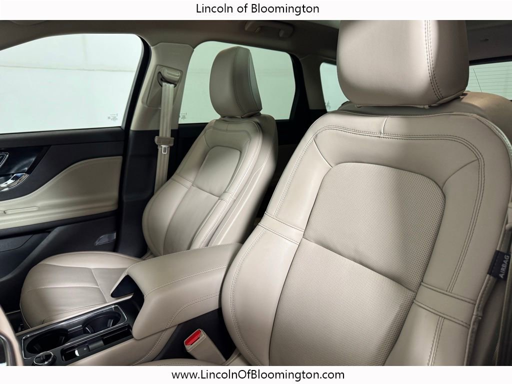 Used 2024 Lincoln Corsair AWD w/ Equipment Group 101A image 25