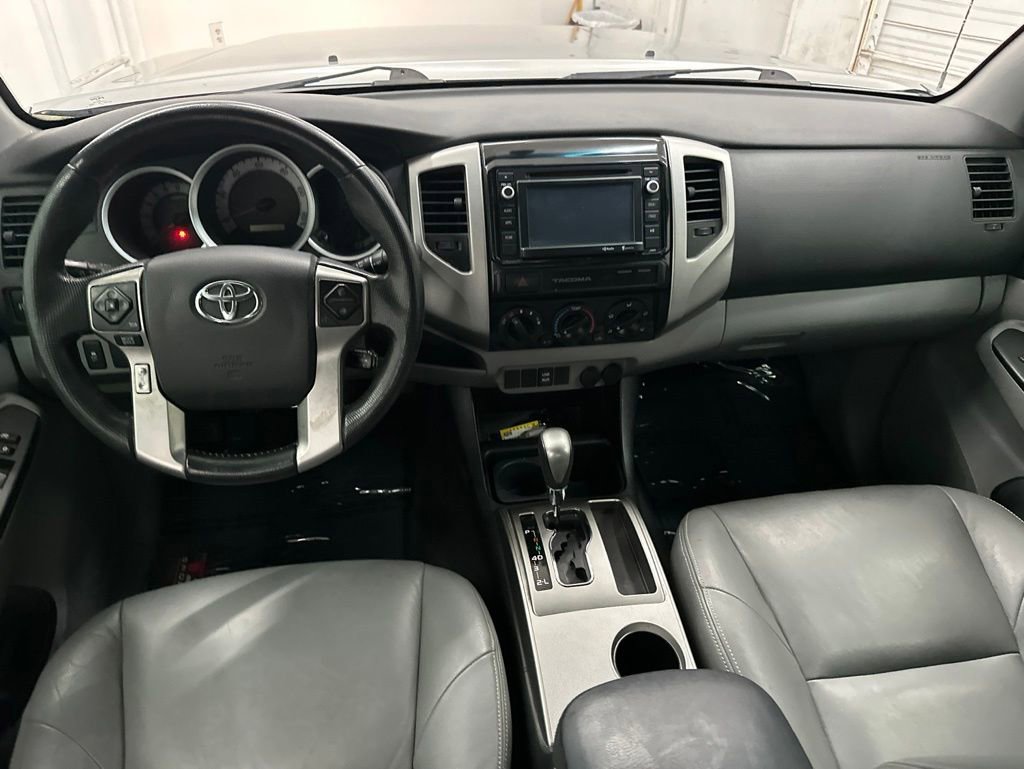 Used 2015 Toyota Tacoma PreRunner w/ SR5 Package RWD image 16