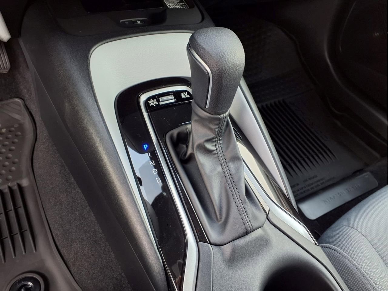 New 2026 Toyota Corolla SE FWD image 20