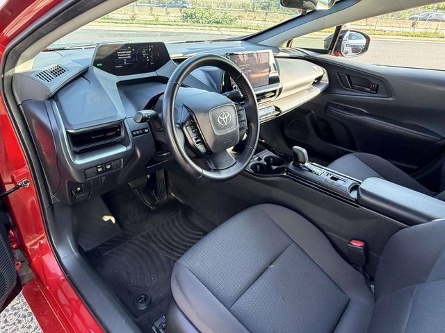 Used 2024 Toyota Prius LE FWD image 12