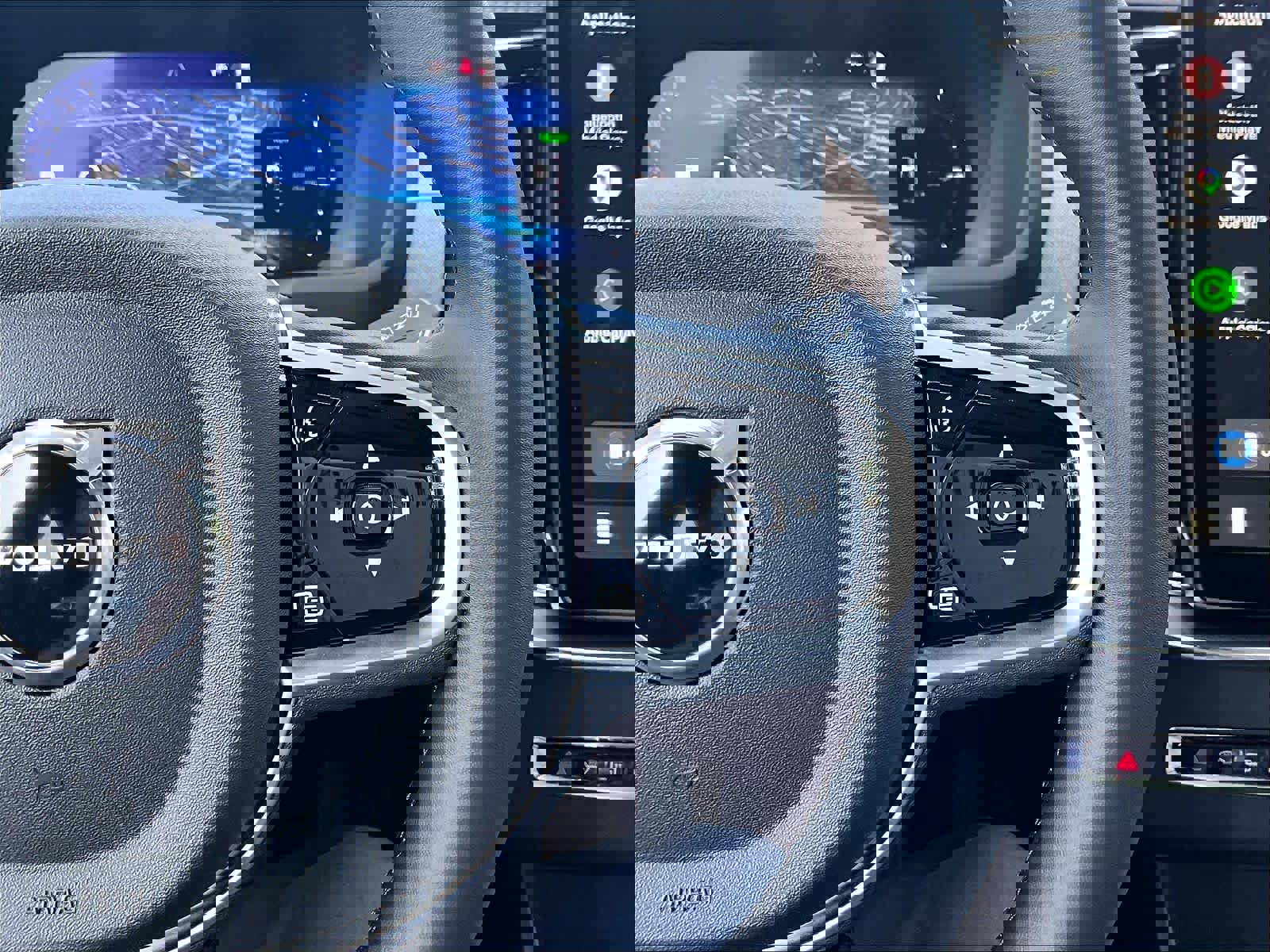 Used 2026 Volvo XC90 T8 Ultra w/ Lounge Package image 22