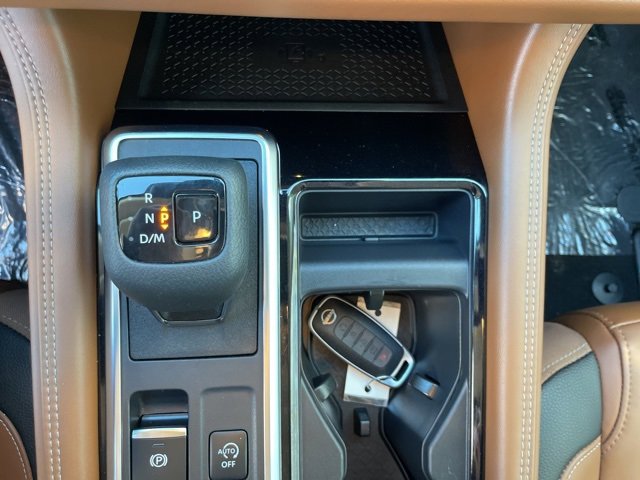 Used 2023 Nissan Pathfinder Platinum image 13