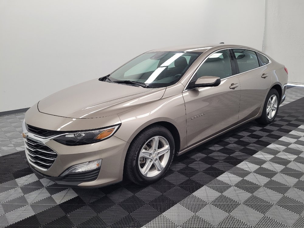 Used 2025 Chevrolet Malibu LS FWD image 2