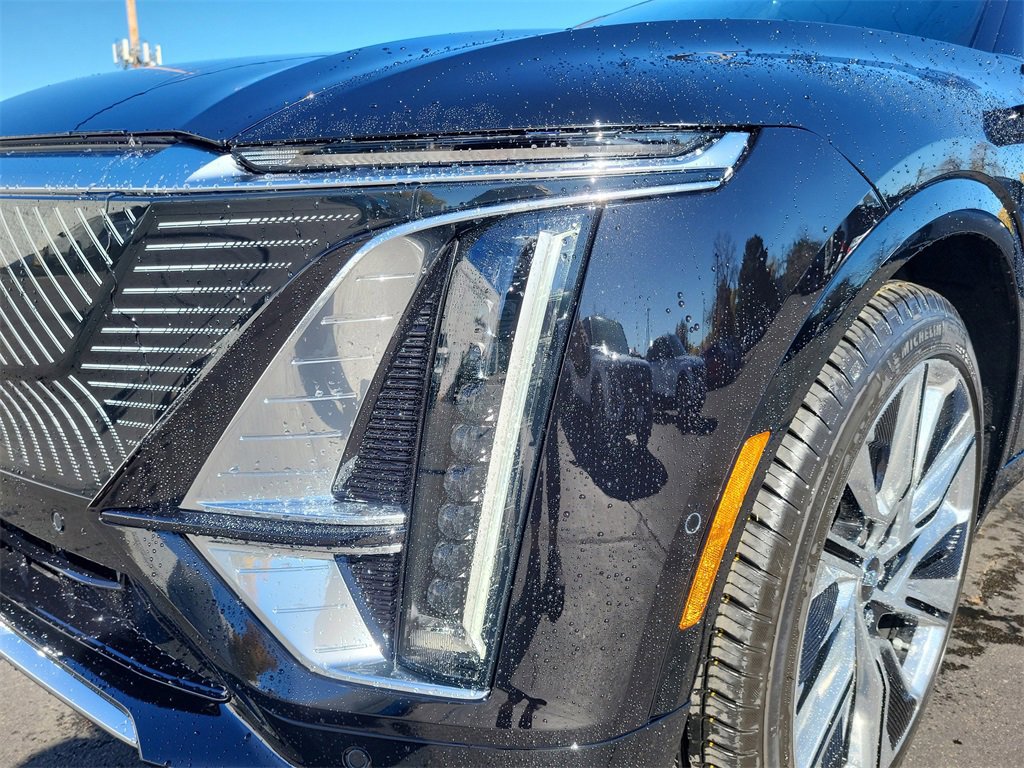 New 2026 Cadillac Lyriq Signature Luxury image 5