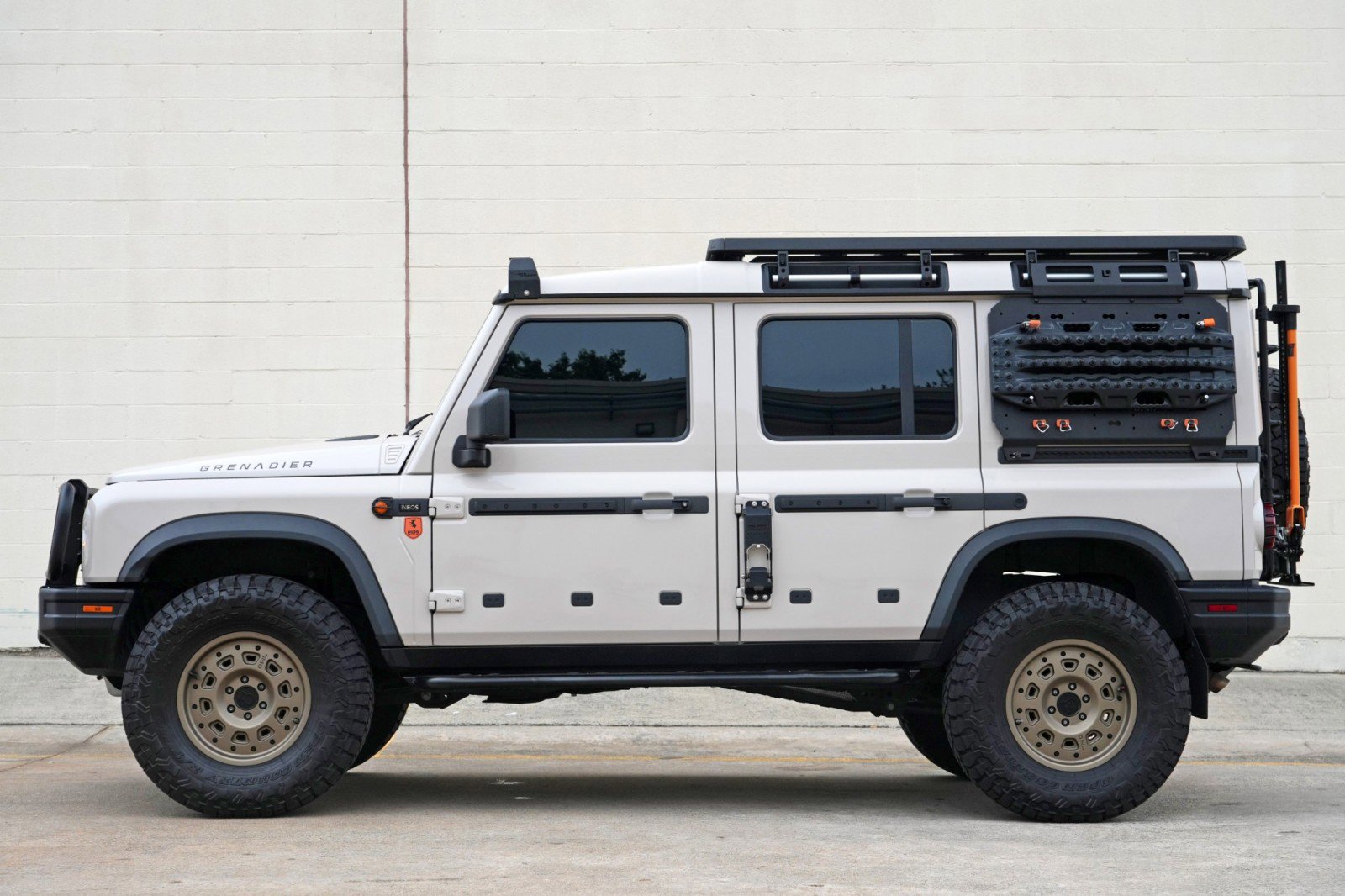 Used 2024 INEOS Grenadier AWD/4WD image 9
