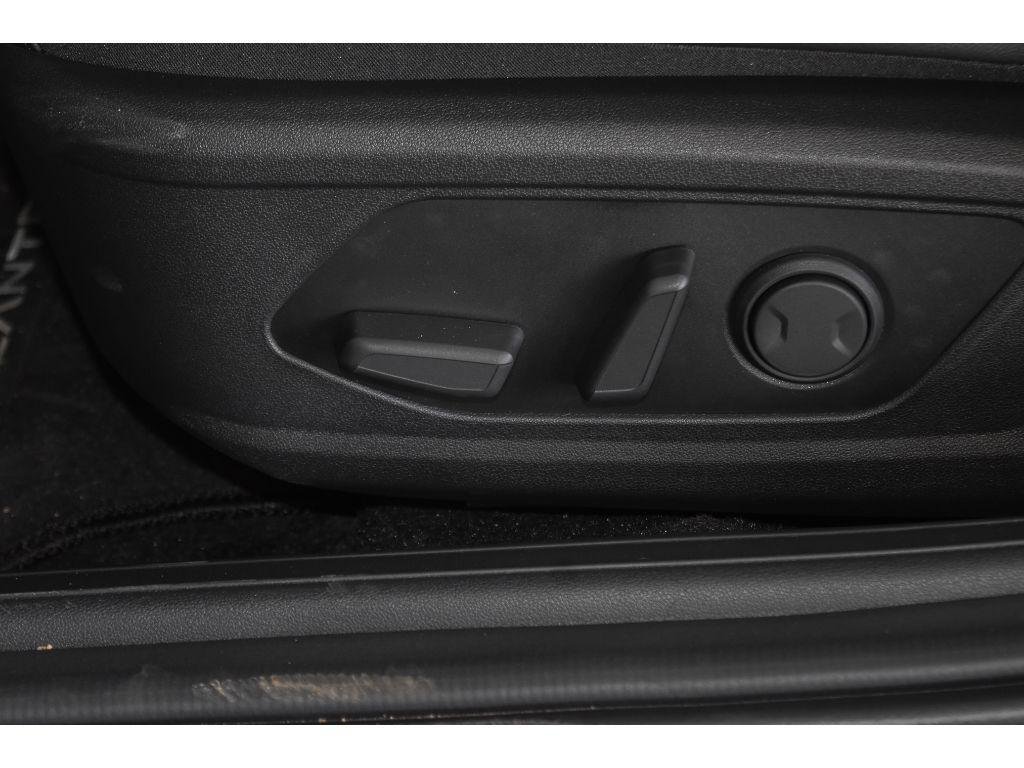 New 2025 Hyundai Elantra Limited image 82