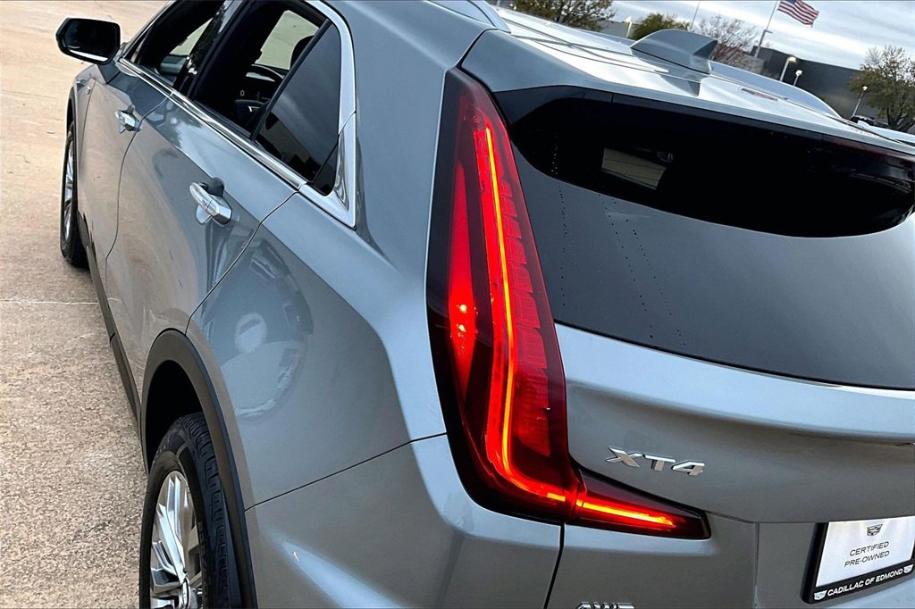 Used 2024 Cadillac XT4 Premium Luxury image 28