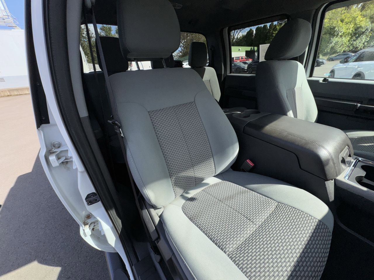 Used 2011 Ford F350 4x4 Crew Cab Super Duty image 27