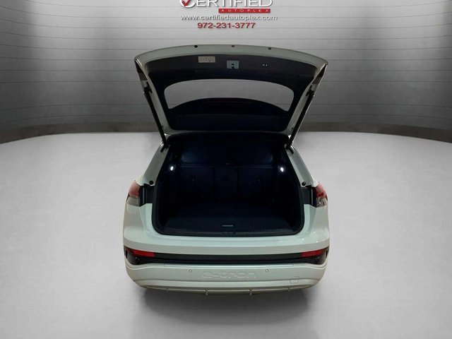 Used 2024 Audi Q4 e-tron Prestige image 7