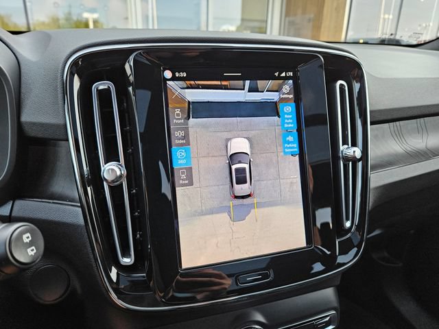 Certified 2023 Volvo XC40 Recharge Plus w/ Protection Package Premier AWD/4WD image 29