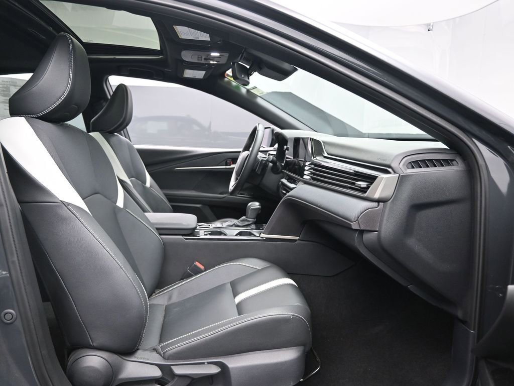 Used 2025 Toyota Camry SE w/ Multimedia Upgrade Package AWD/4WD image 20