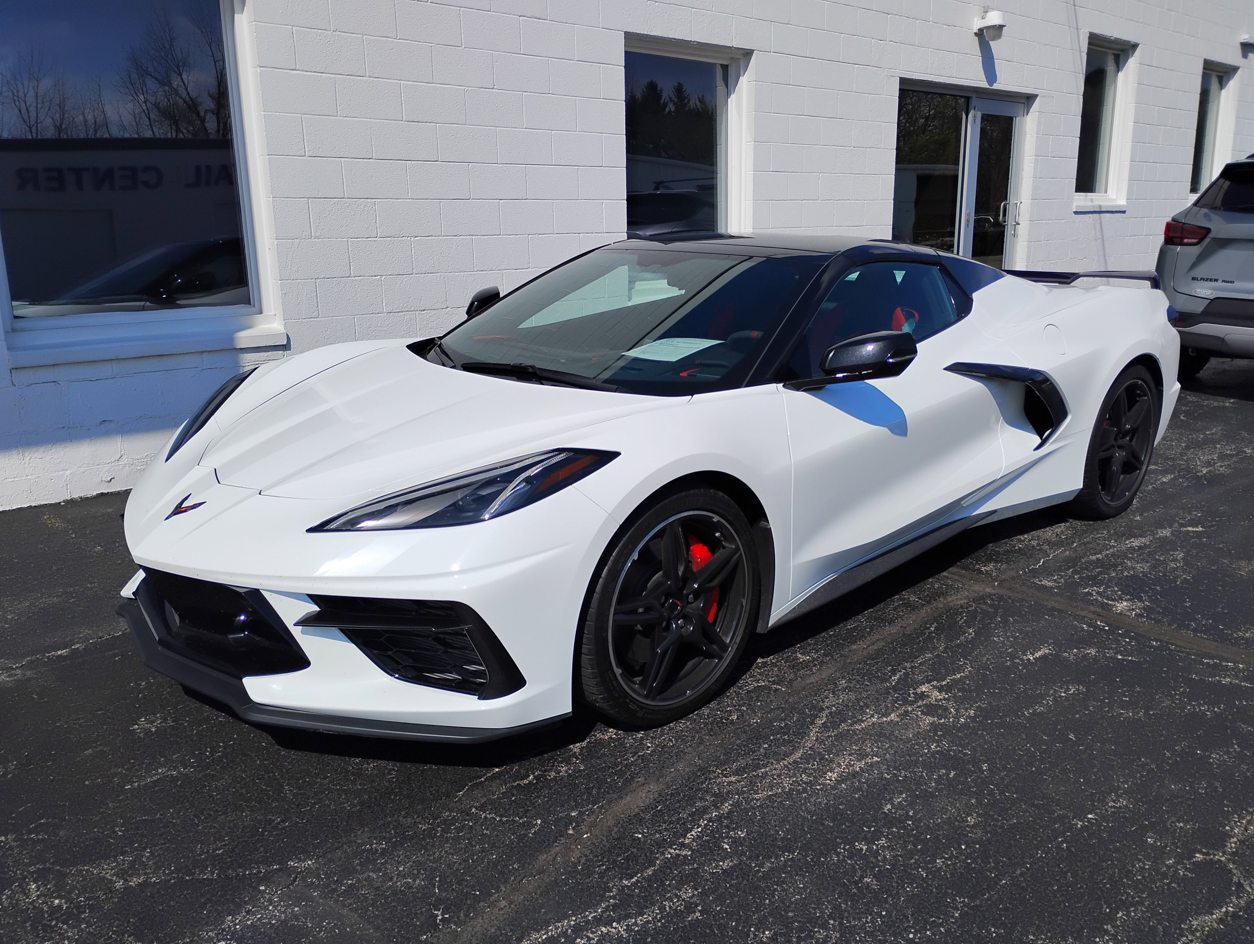 Used 2023 Chevrolet Corvette Stingray Premium Conv w/ Z51 Performance Package image 3