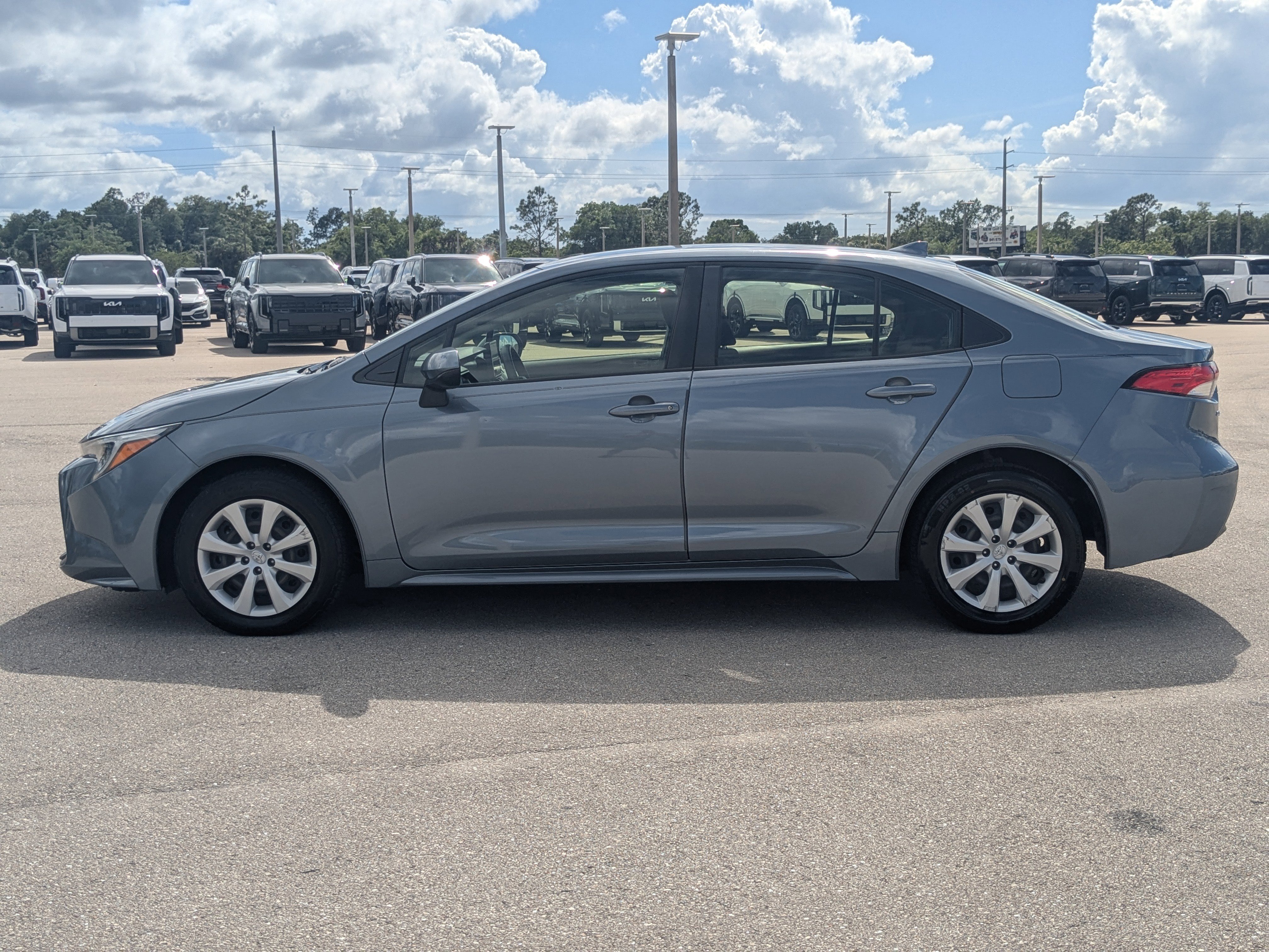 Used 2023 Toyota Corolla LE image 8