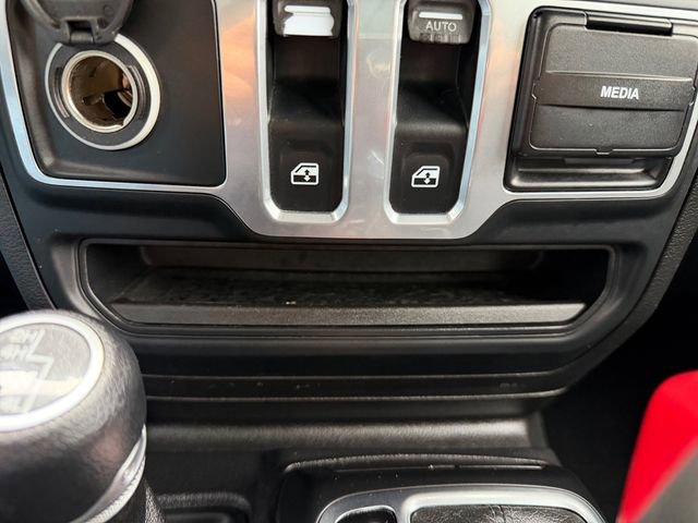 Used 2018 Jeep Wrangler Sport image 23