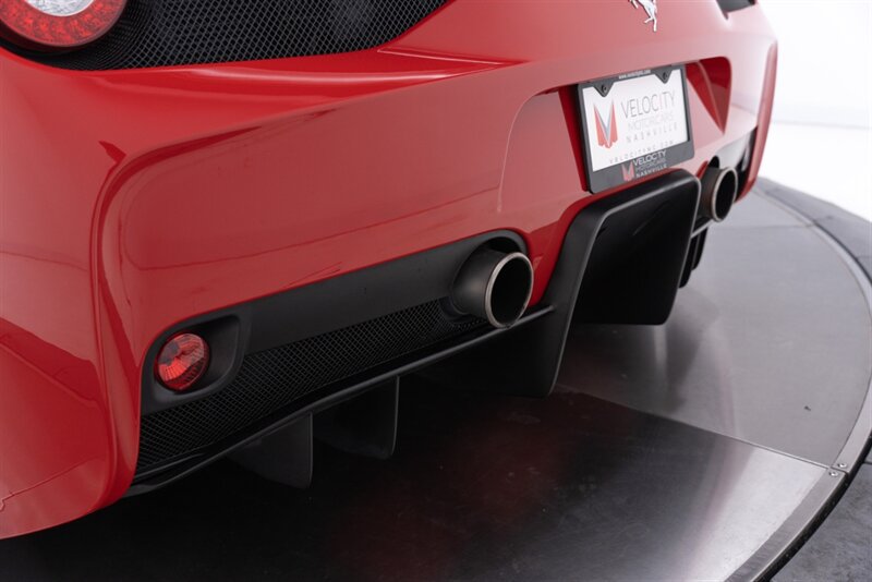 Used 2015 Ferrari 458 Speciale Coupe RWD image 33