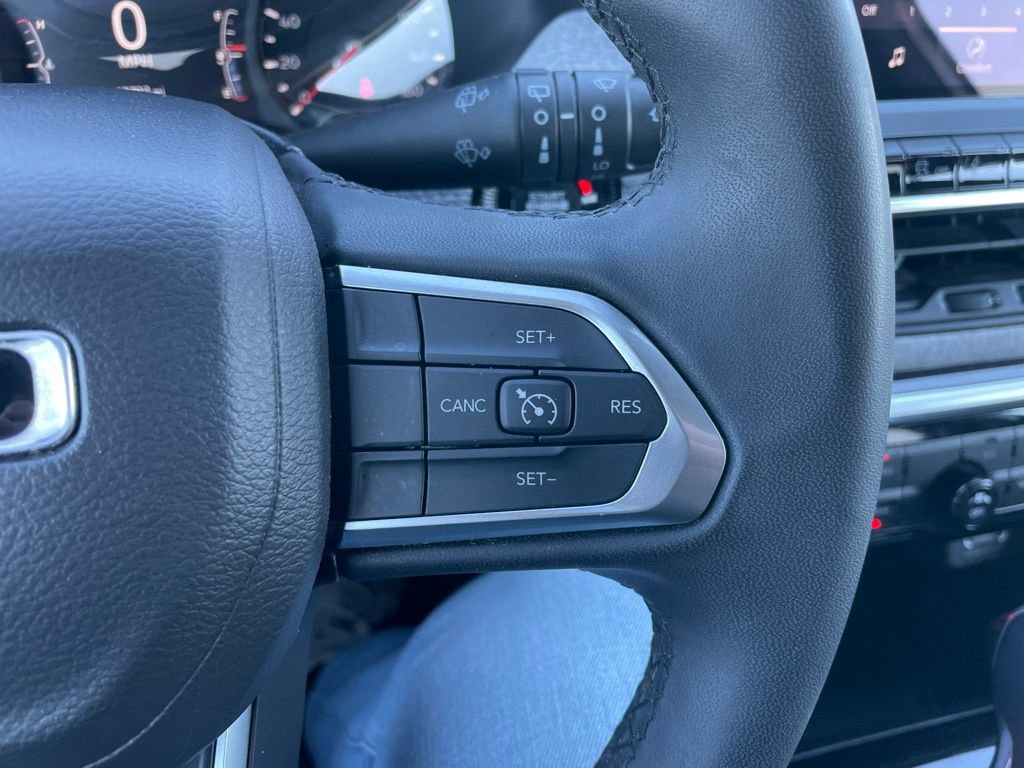 Used 2024 Jeep Compass Latitude image 20