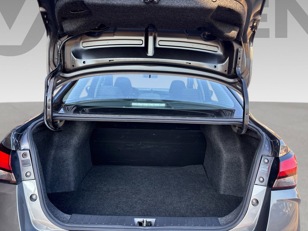 Used 2022 Nissan Versa S image 18