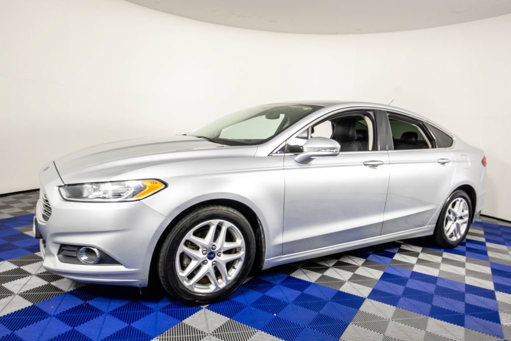 Used 2015 Ford Fusion SE w/ Equipment Group 202A FWD image 1