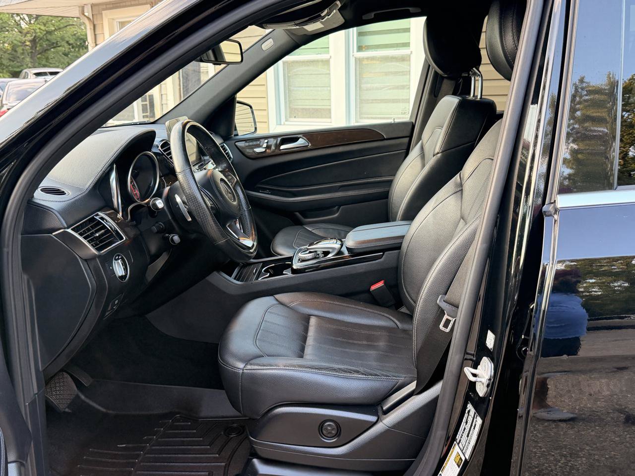Used 2017 Mercedes-Benz GLS 450 4MATIC w/ Premium Package image 16