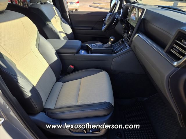 Certified 2025 Lexus GX 550 w/ Accessory Package (CT) image 18