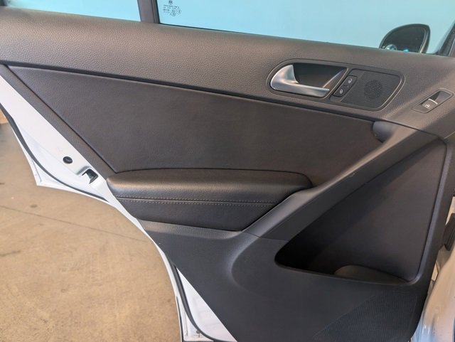 Used 2017 Volkswagen Tiguan Sport image 20