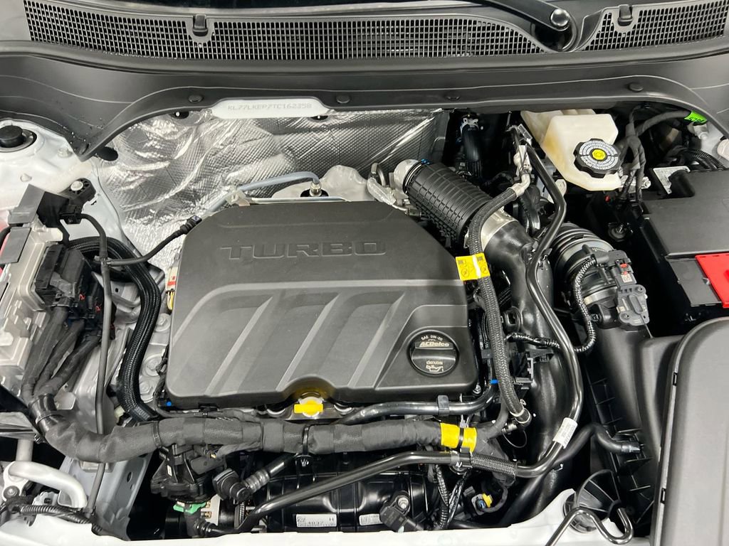 New 2026 Chevrolet Trax ACTIV w/ Sunroof Package FWD image 25