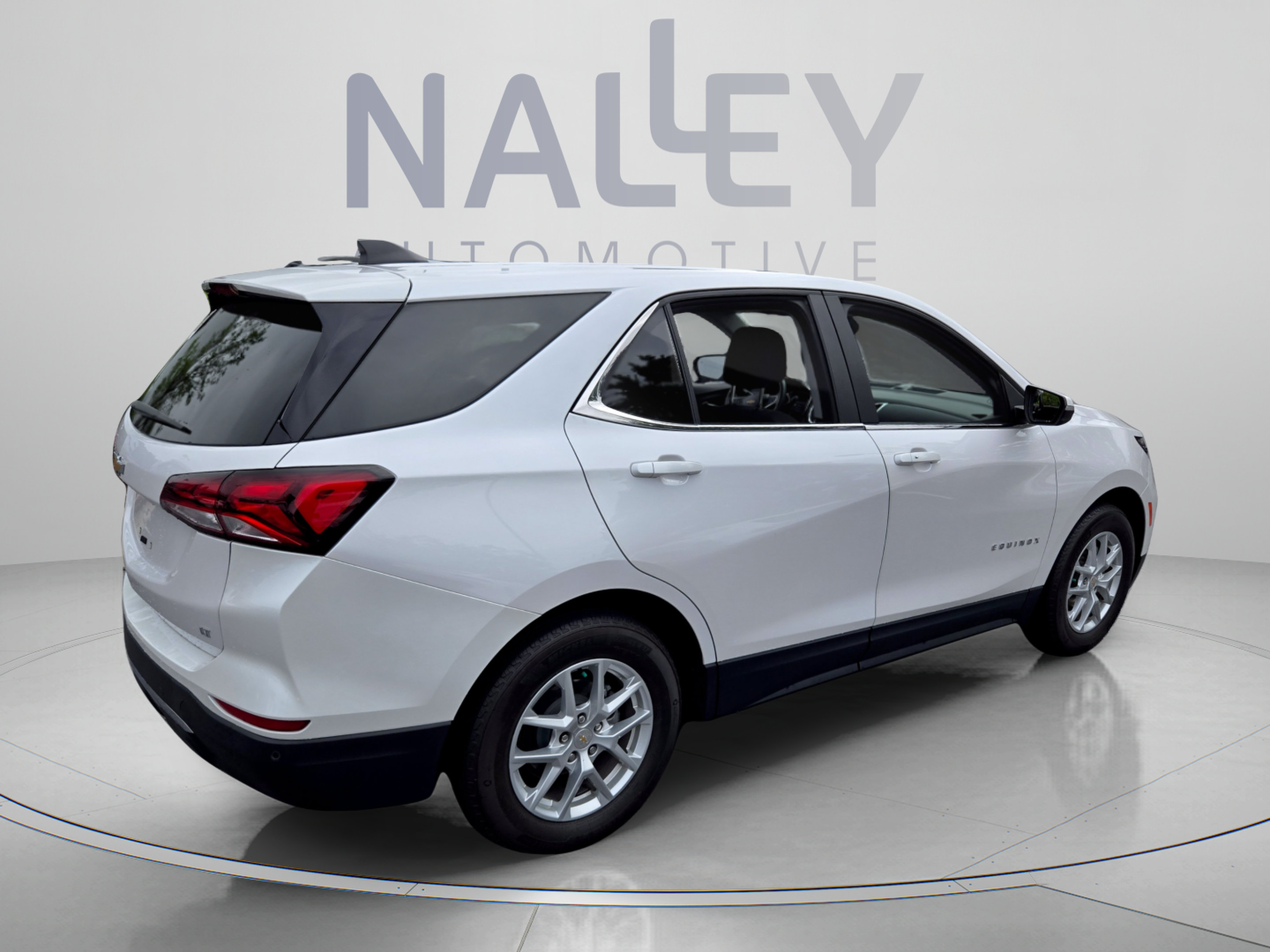 Used 2022 Chevrolet Equinox LT FWD image 4