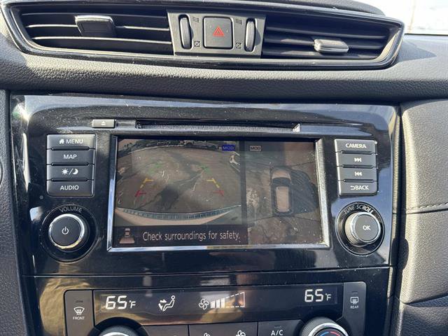 Used 2020 Nissan Rogue SV w/ Premium Package image 16