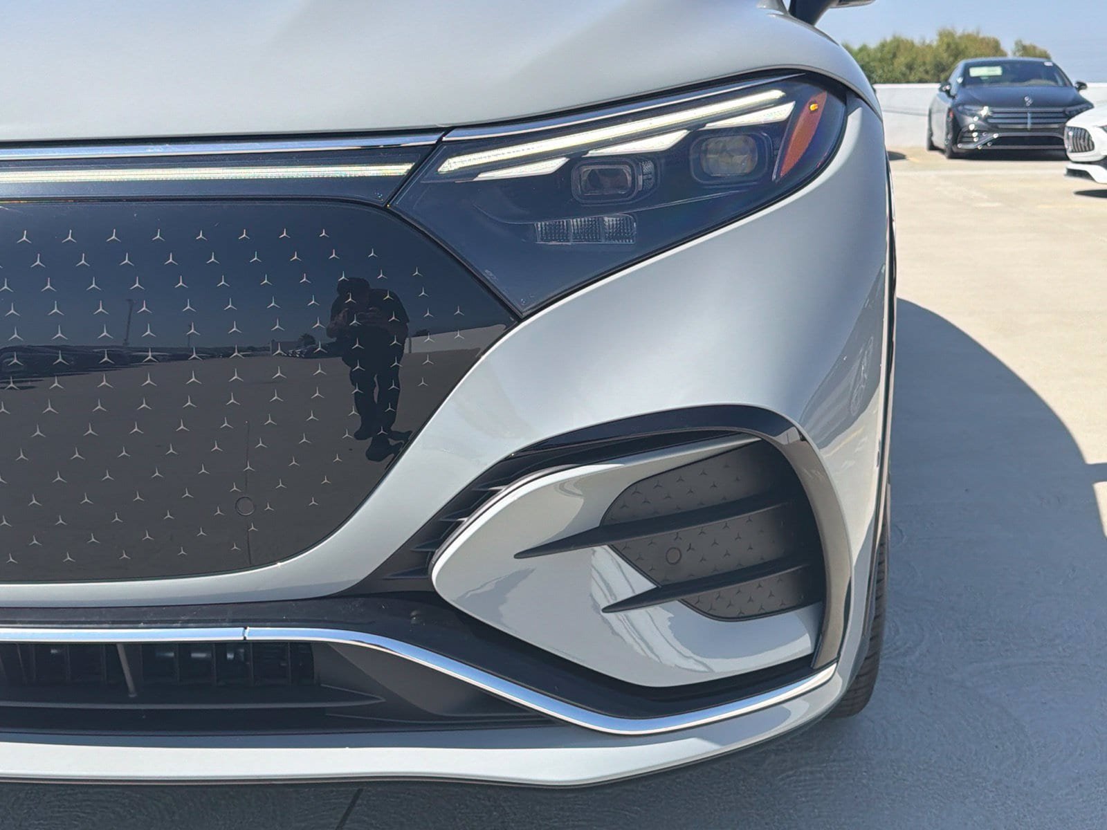 New 2027 Mercedes-Benz EQS 400 4MATIC SUV image 7