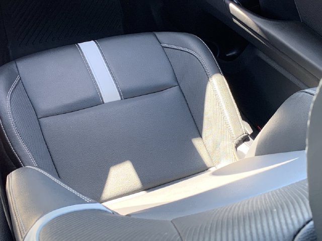Used 2025 Toyota Camry SE w/ Convenience Package FWD image 33