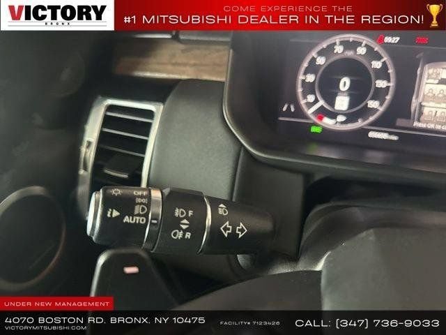 Used 2018 Land Rover Discovery HSE AWD/4WD image 43