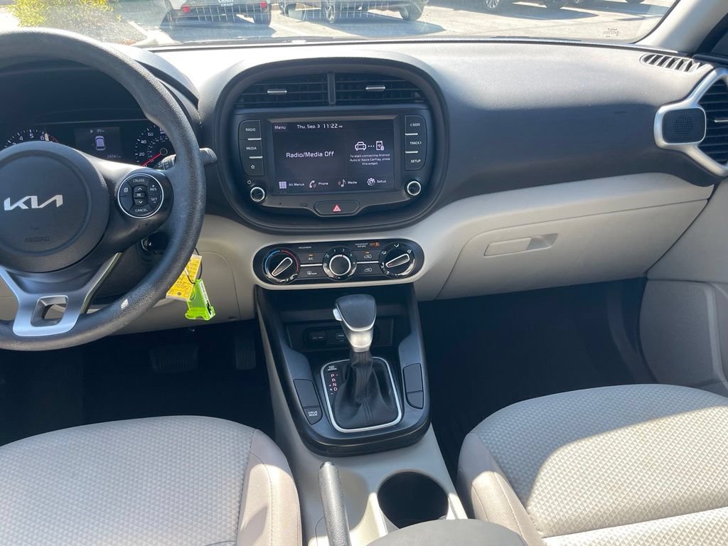 Certified 2022 Kia Soul LX FWD image 22