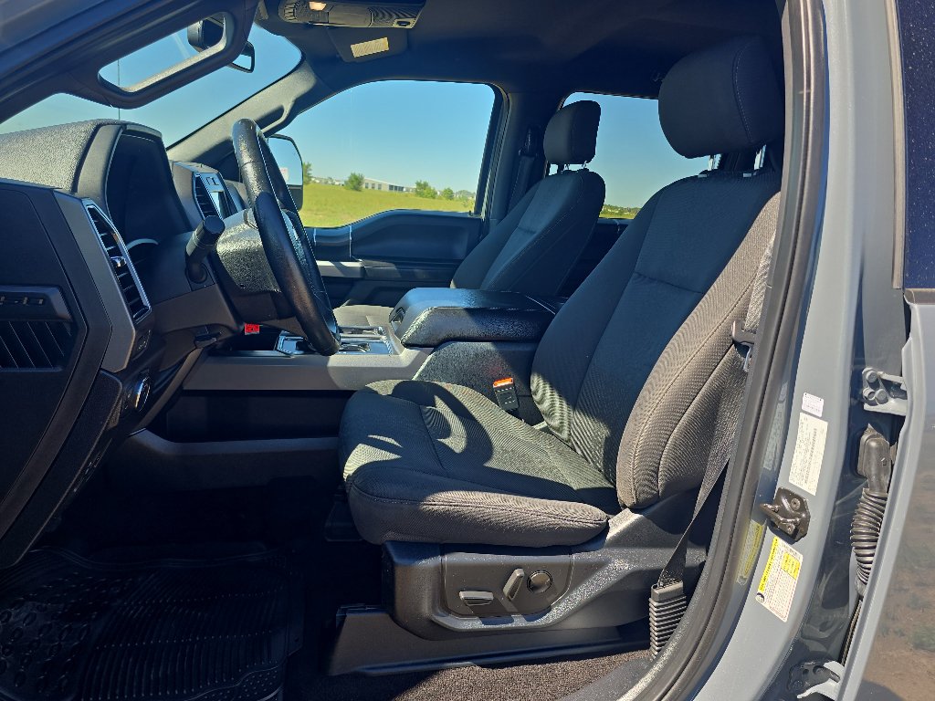 Used 2019 Ford F150 XLT w/ Equipment Group 302A Luxury AWD/4WD image 10