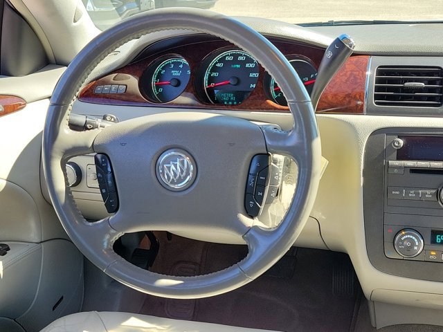 Used 2011 Buick Lucerne CXL image 18