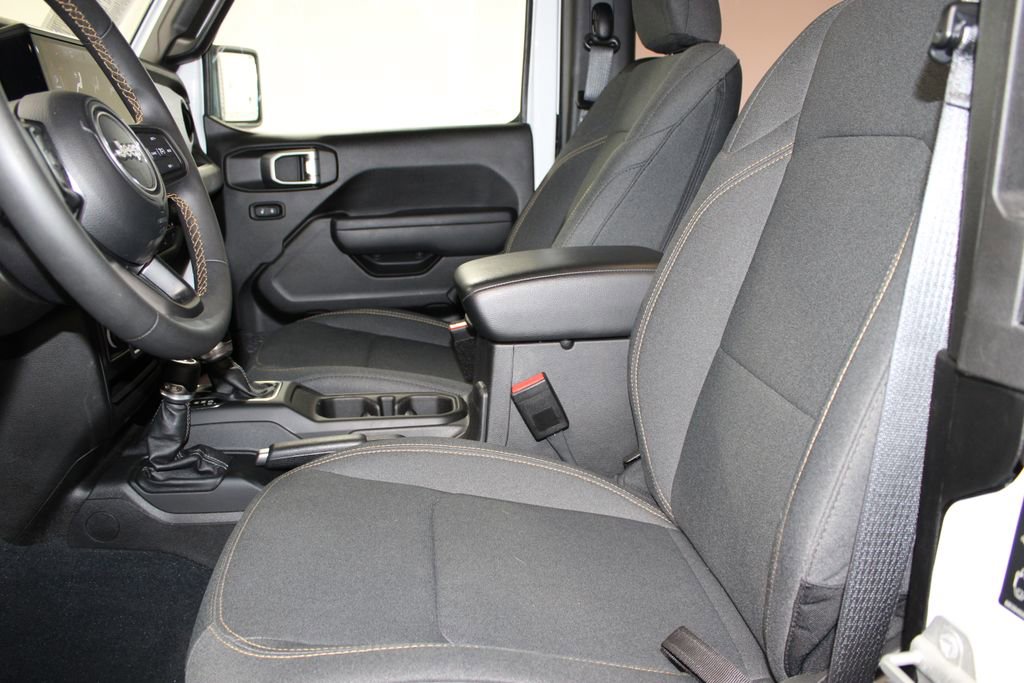 Used 2024 Jeep Wrangler Sport S image 16