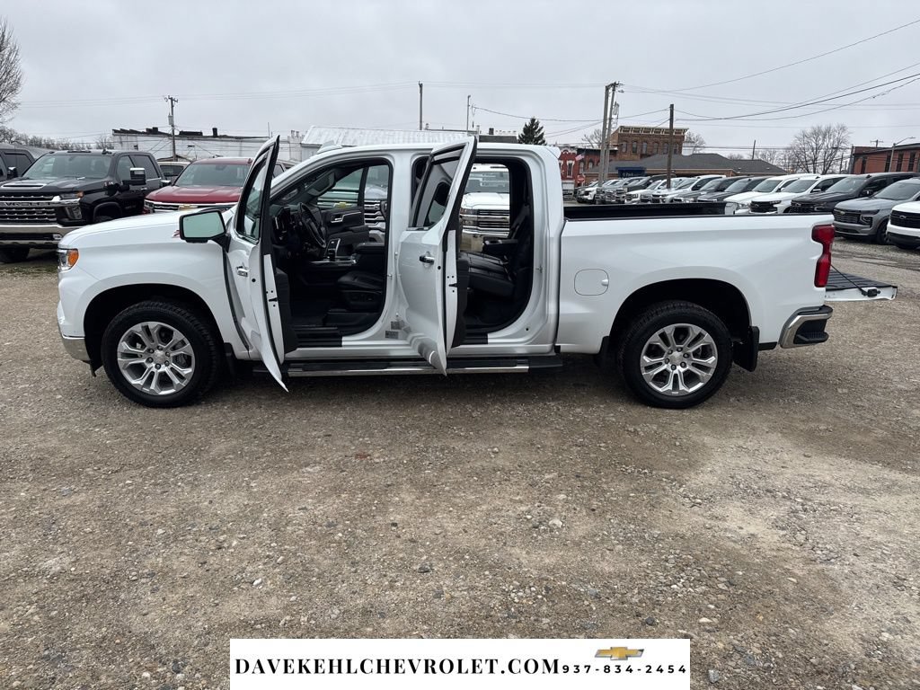 Used 2022 Chevrolet Silverado 1500 LTZ w/ LTZ Premium Package AWD/4WD image 30