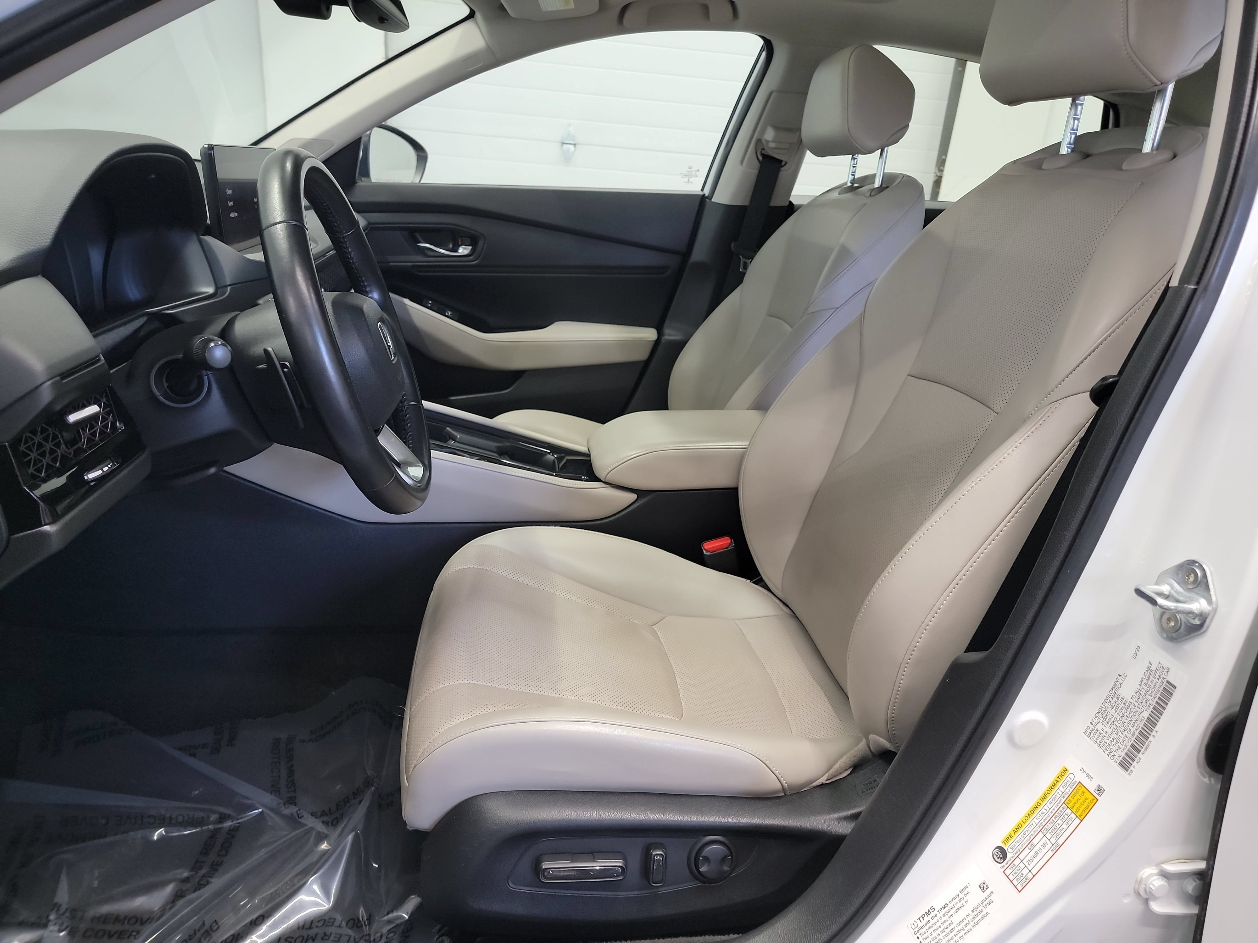 Used 2023 Honda Accord Touring image 12