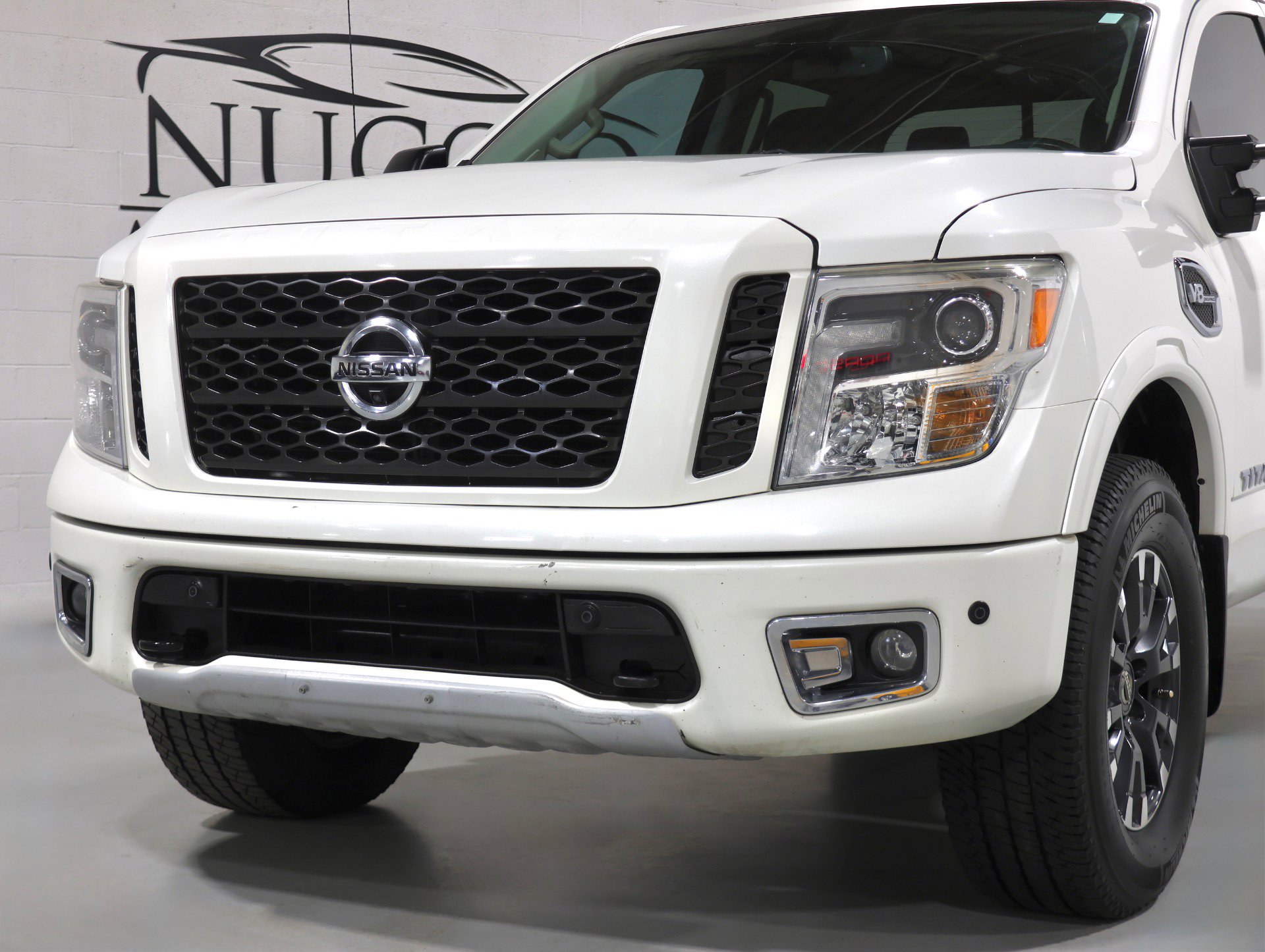 Used 2017 Nissan Titan PRO-4X w/ Pro-4x Convenience Package image 27