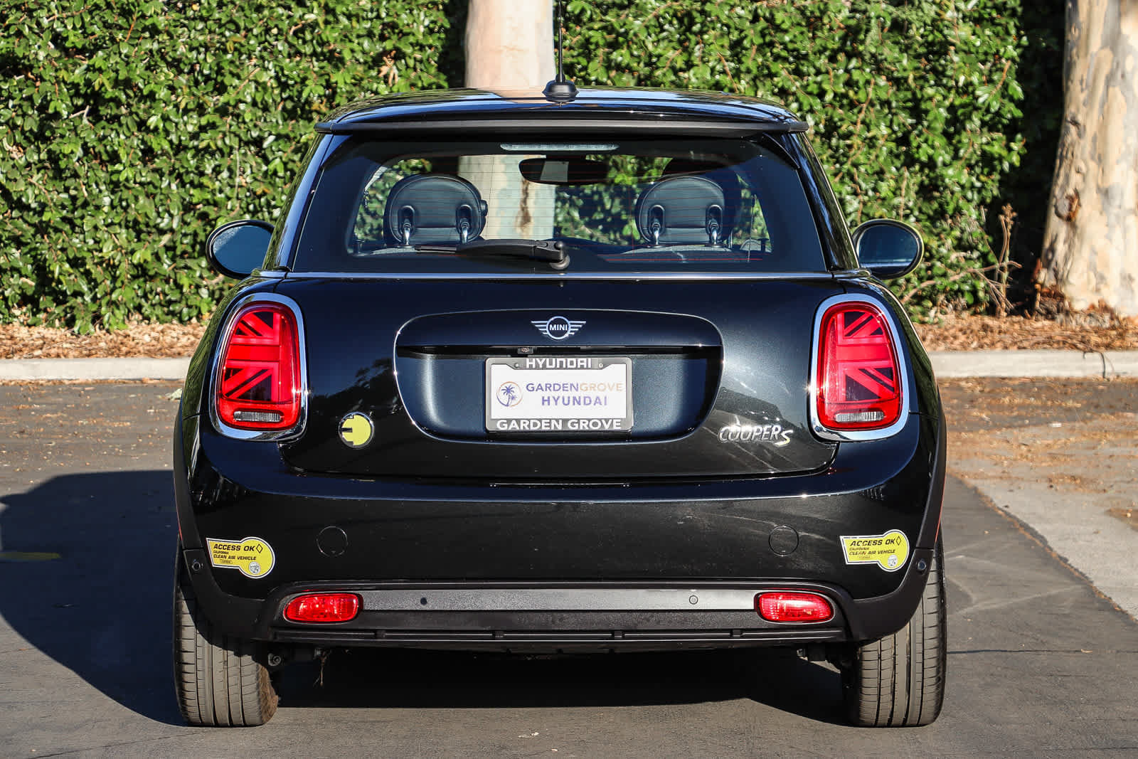 Used 2023 MINI Cooper SE FWD image 7