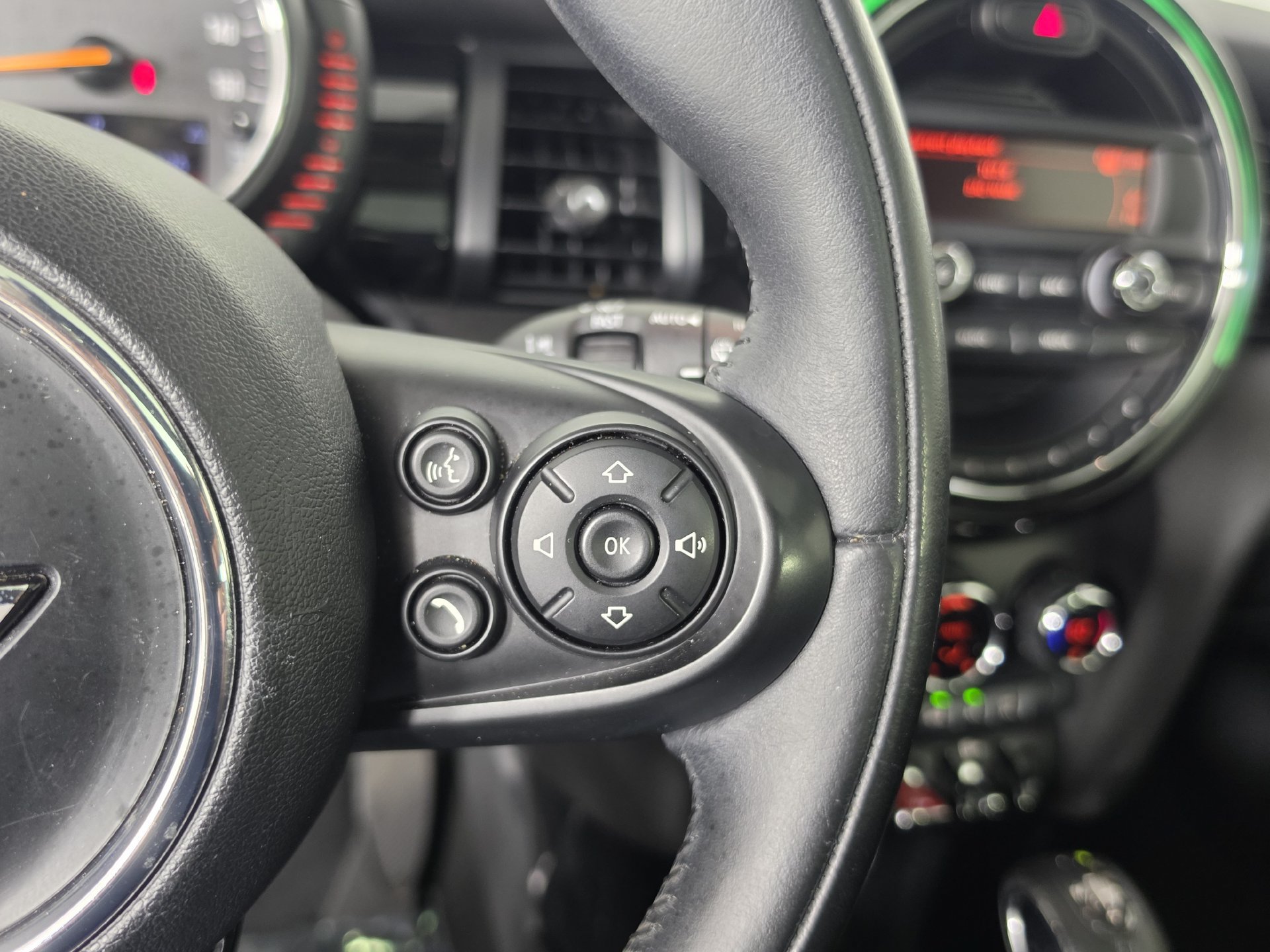 Used 2016 MINI Cooper 2-Door Hardtop FWD image 9