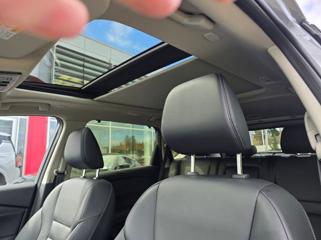 Used 2025 Nissan Rogue SL w/ Tech Package image 26