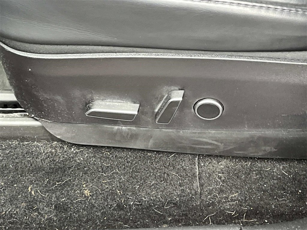 Used 2021 Tesla Model Y Long Range image 19