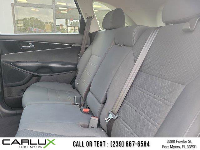 Used 2018 Kia Sorento L image 15