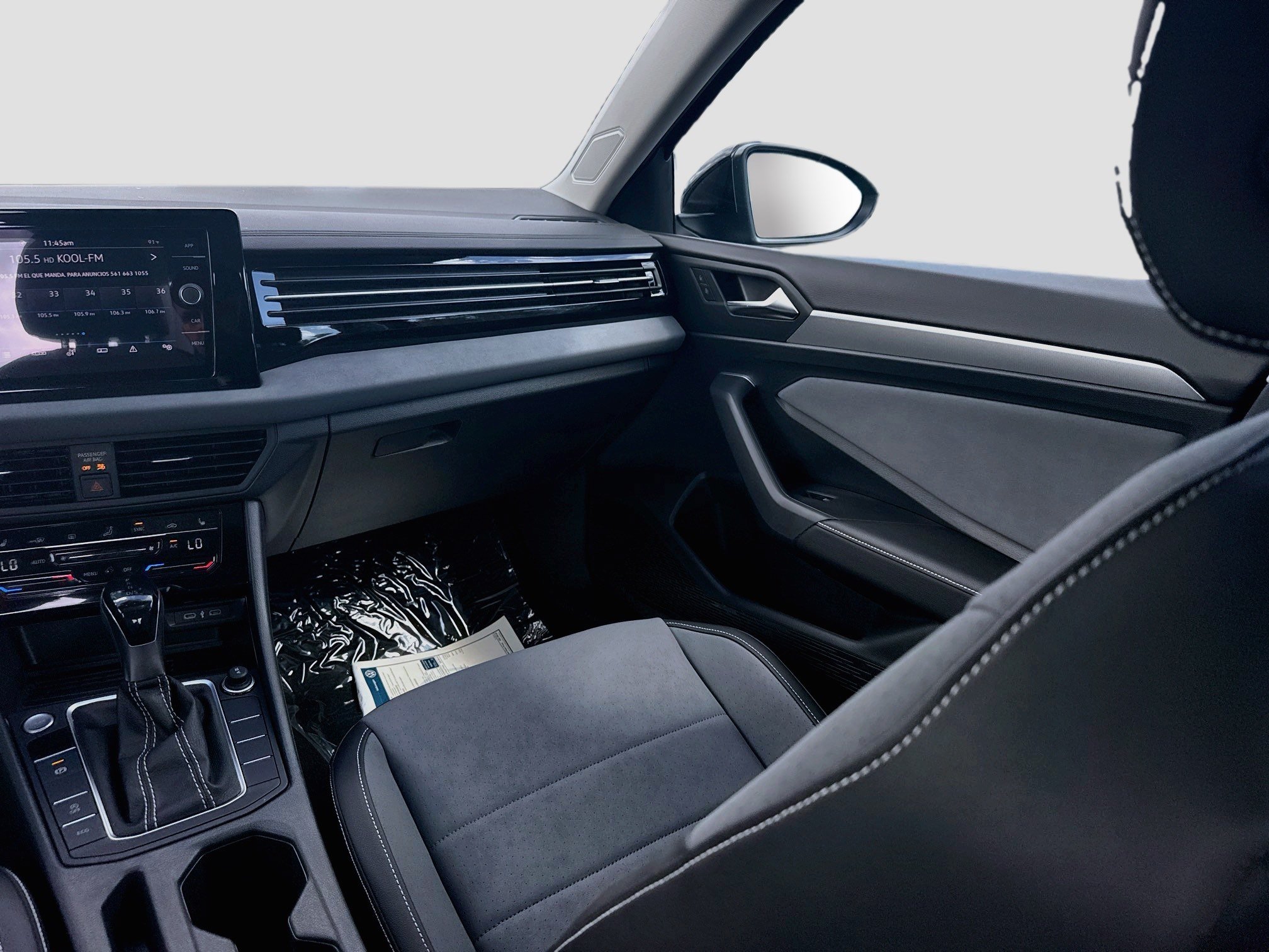 New 2027 Volkswagen Jetta SE FWD image 18