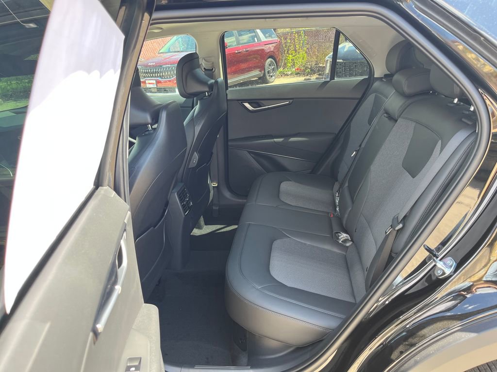 New 2026 Kia Niro EX FWD image 15